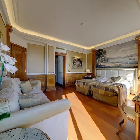 Splendid Hotel